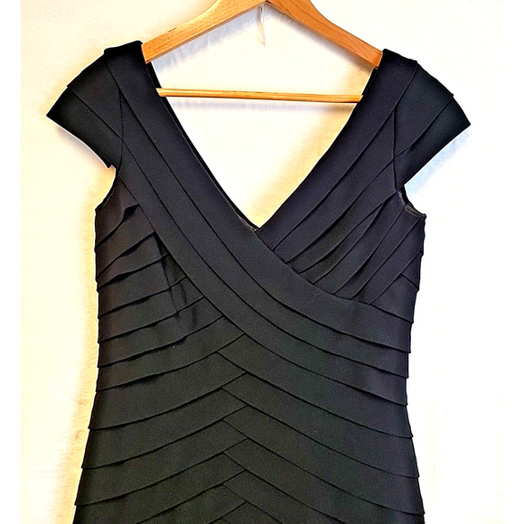 Carmen Marc Valvo Bandage Dress Little Black Dress LBD Cocktail Party Size 6 - Picture 3 of 11